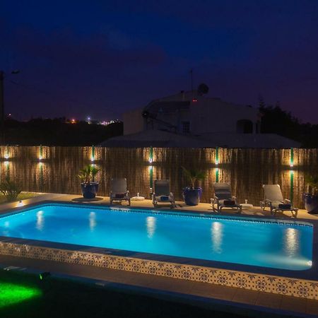 Villa Yvonne,Private Pool,Private Parking 1,7 Km From The Beatch Albufeira Dış mekan fotoğraf