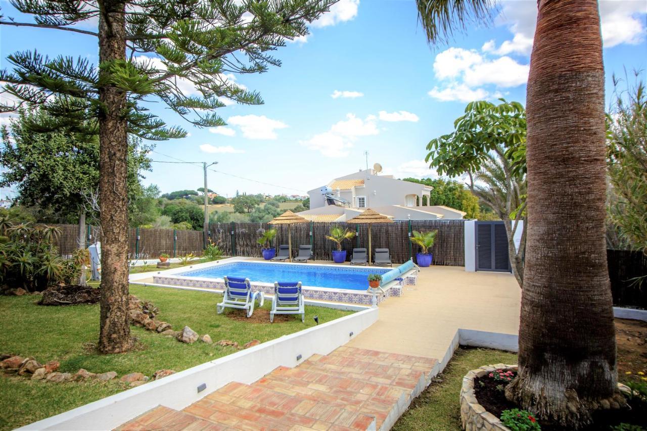 Villa Yvonne,Private Pool,Private Parking 1,7 Km From The Beatch Albufeira Dış mekan fotoğraf